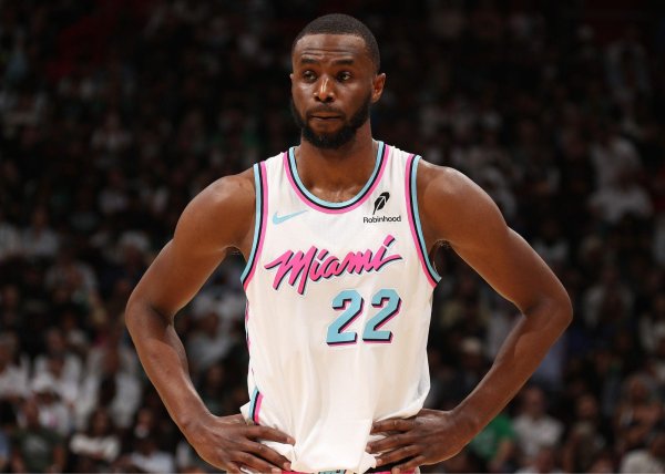 融期策略 美记：湖人有意引进攻守兼备的侧翼，维金斯是他们的目标之一